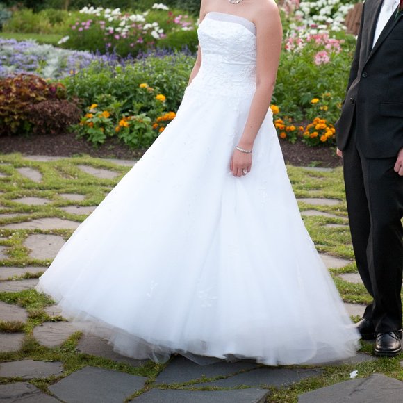 MORI LEE Wedding Dress - Picture 6 of 9